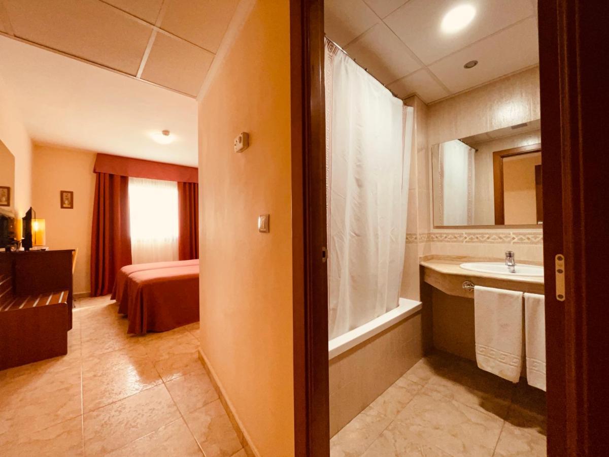 Hotel Torrijos Cheste Zewnętrze zdjęcie